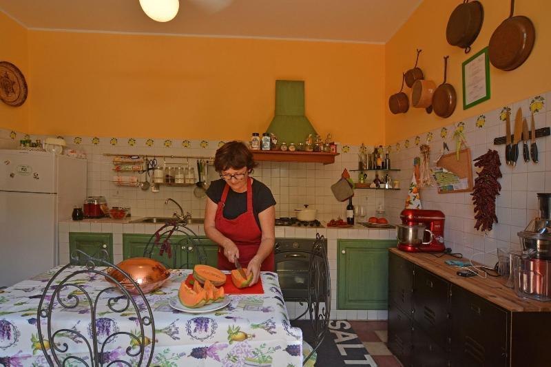 B&B Di Charme Camelie Palazzo Nicotra Рипосто Екстериор снимка
