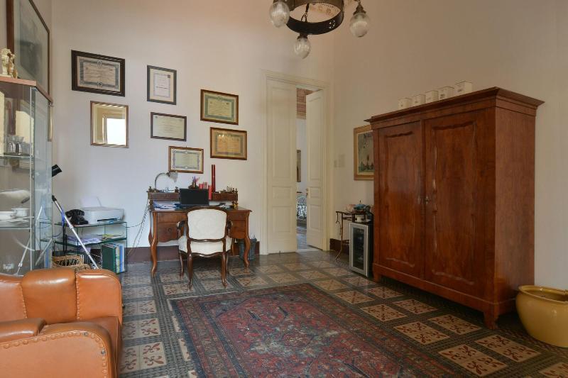 B&B Di Charme Camelie Palazzo Nicotra Рипосто Екстериор снимка