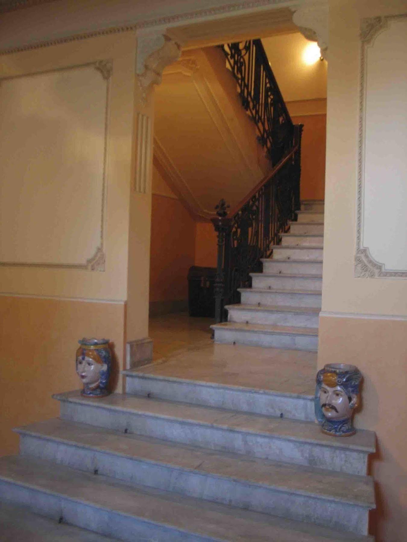 B&B Di Charme Camelie Palazzo Nicotra Рипосто Екстериор снимка