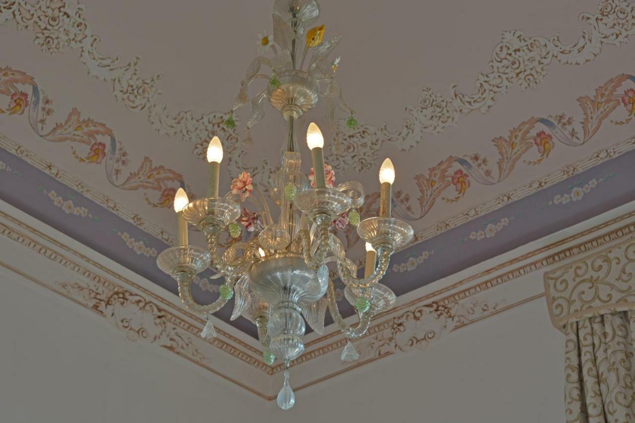 B&B Di Charme Camelie Palazzo Nicotra Рипосто Екстериор снимка